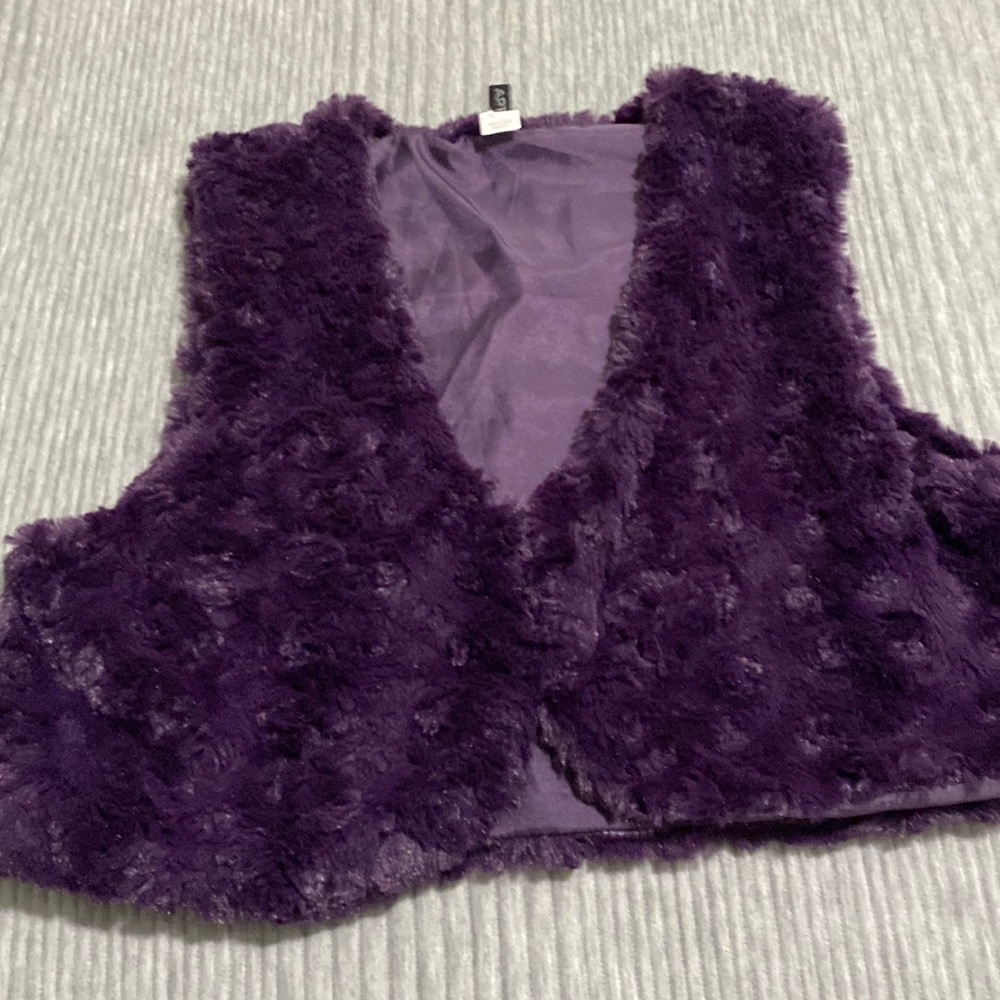 APT 9 Crop style vest size S/M